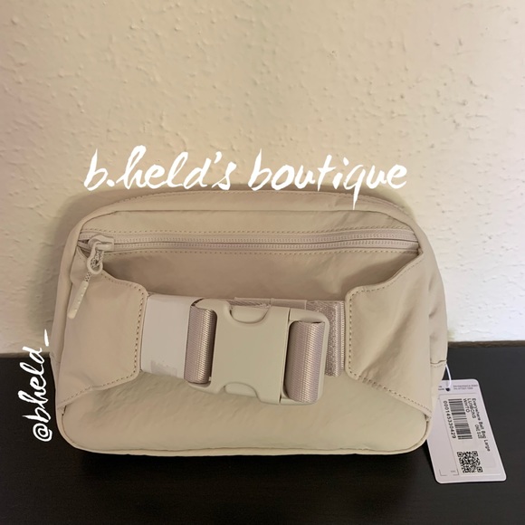 🆕 lululemon Everywhere Belt Bag *Large Version 2L Volume in White Opal New NWT - Picture 4 of 16